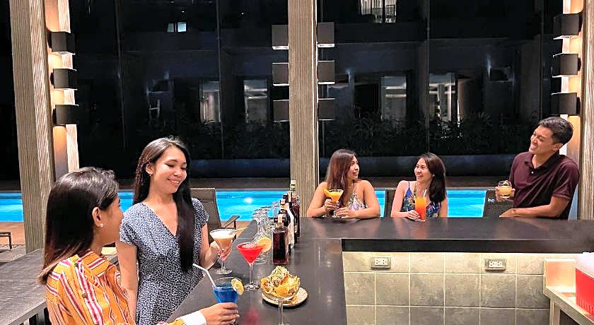 The Funny Lion - El Nido