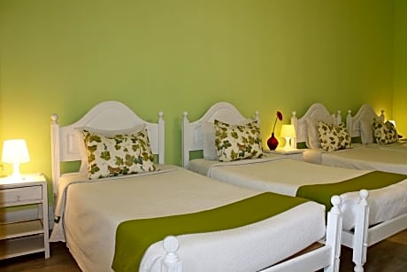 Quintuple Room (5 Adults)