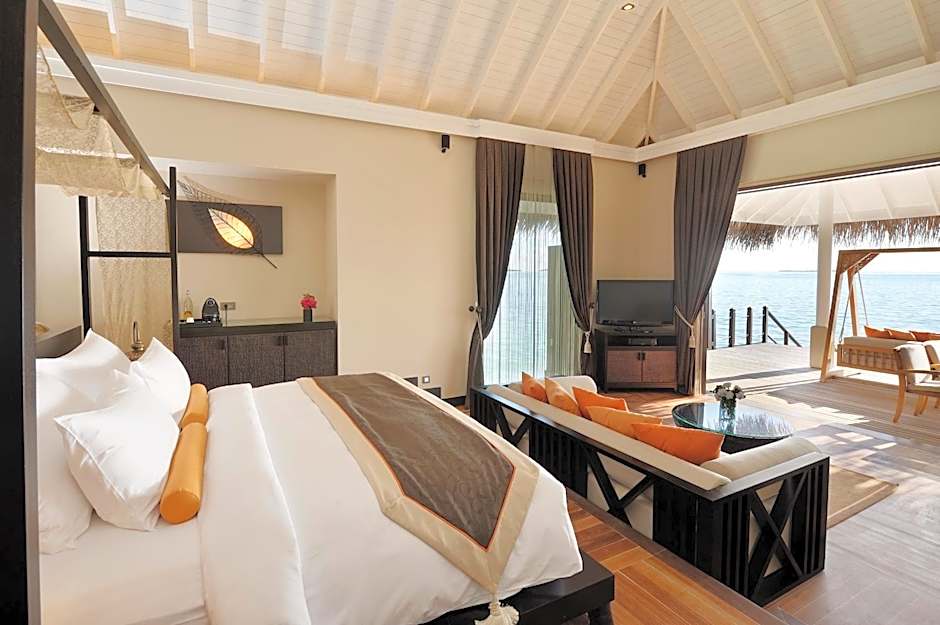 Photo 1 of 4 of Lagoon Suite