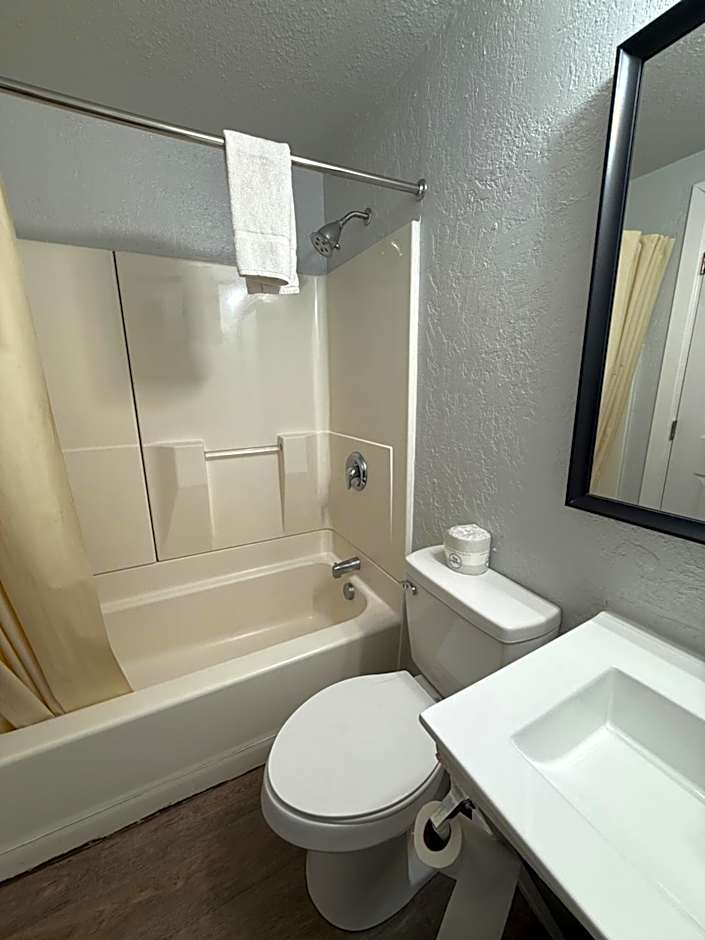 BUDGET INN BEND