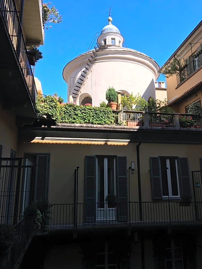 Le Petit Hotel