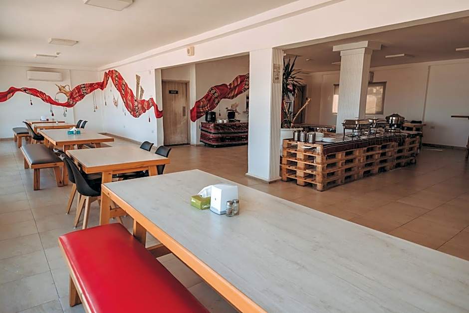 Nomads Hotel