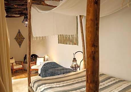 Double or Twin Room with Bathroom