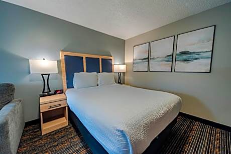 Deluxe Queen Room with Sofa