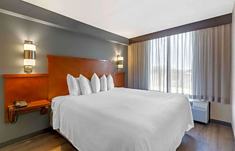 King Room - Non-Smoking