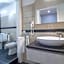 Royal Playa Suite and Apartament -private parking- self chek out