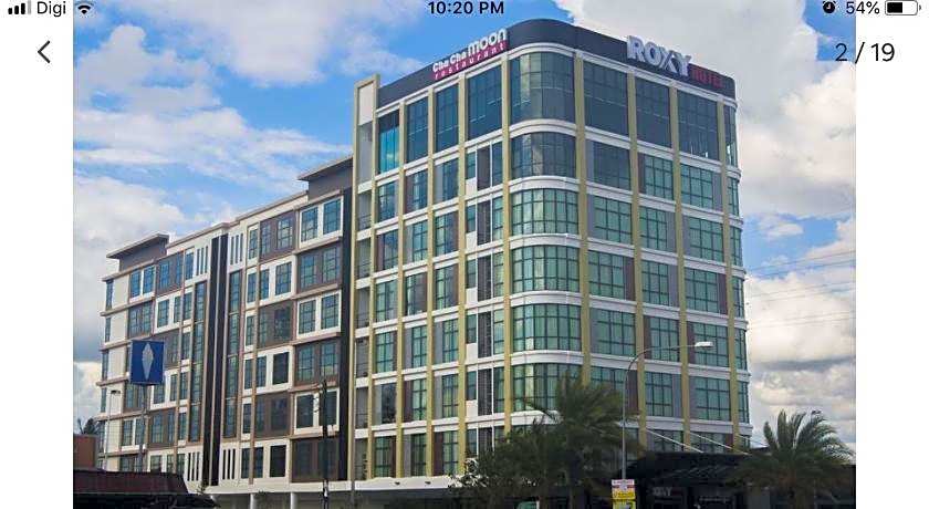 Roxy Hotel & Apartments