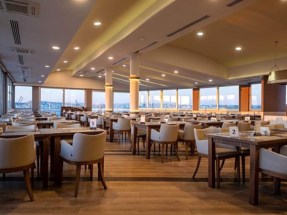 Parion Hotel