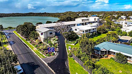 Lakeview Motel & Apartments