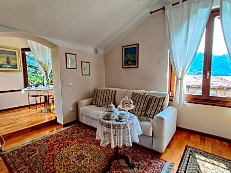 Appartamento Sofia-Appartamento-Con soggiorno-Bagno privato-Vista lago