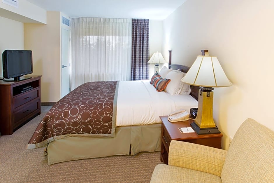 Staybridge Suites Everett - Paine Field, an IHG Hotel