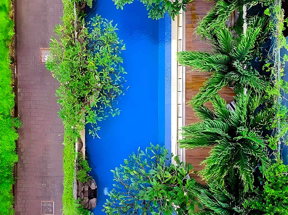 Rhadana Hotel