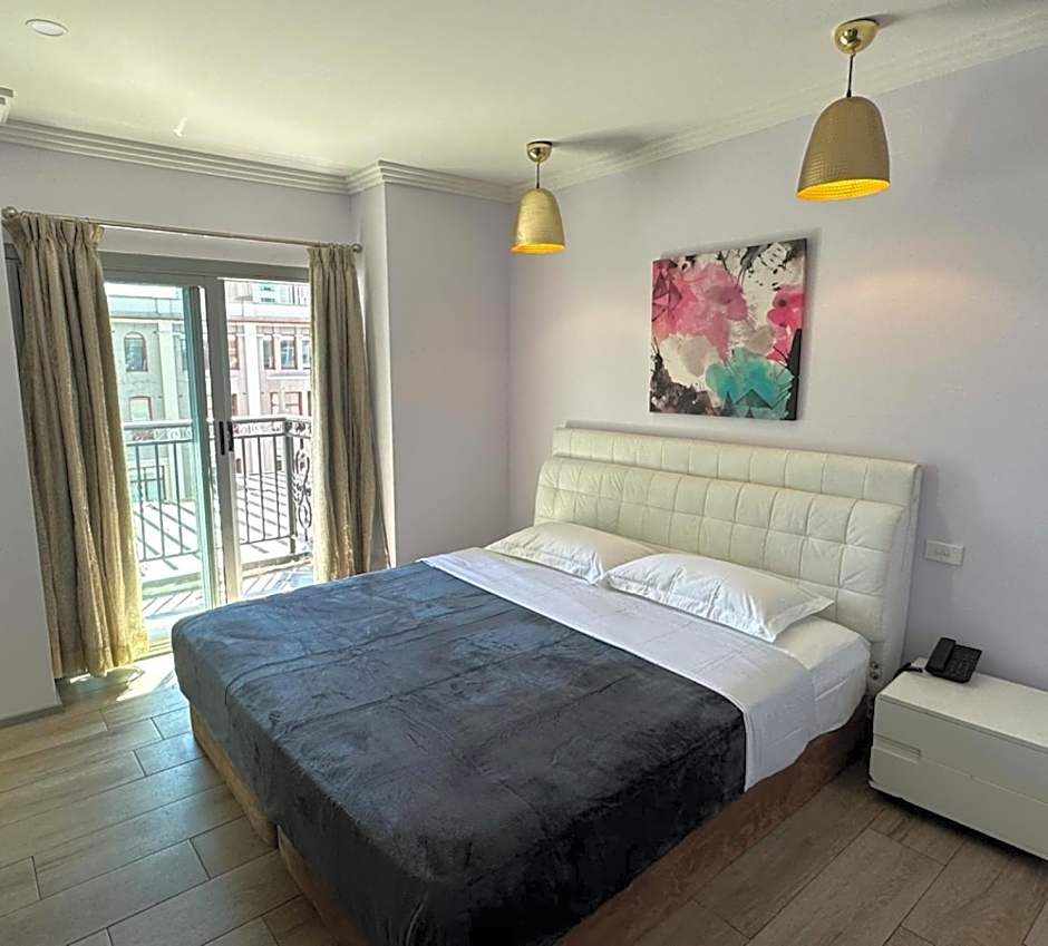 Sydney RiseOn Hotel
