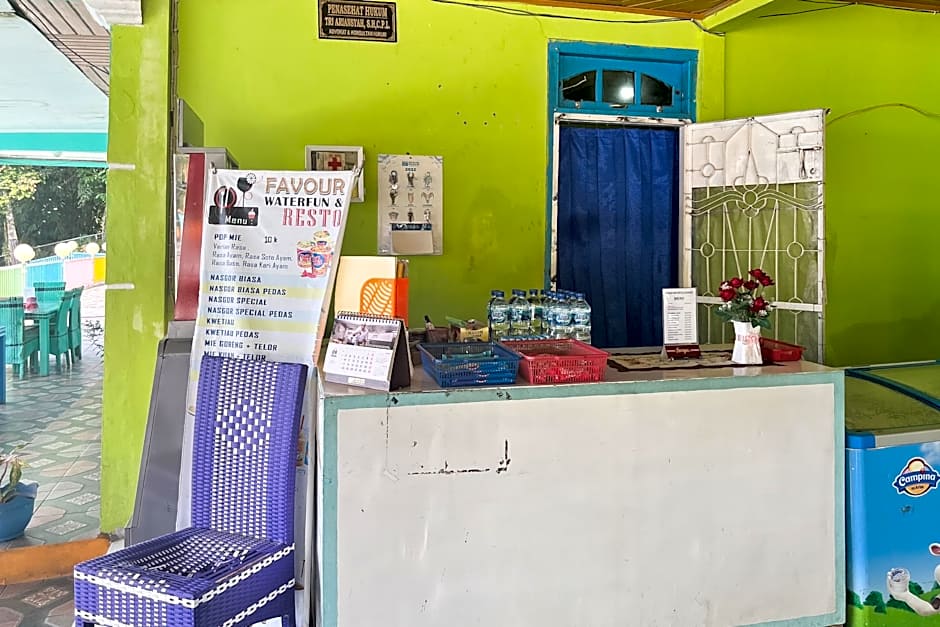 RedDoorz @ Villa Waterfun Favour Pagar Alam