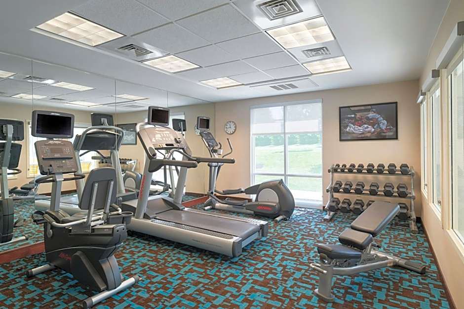 Fairfield Inn & Suites by Marriott State College