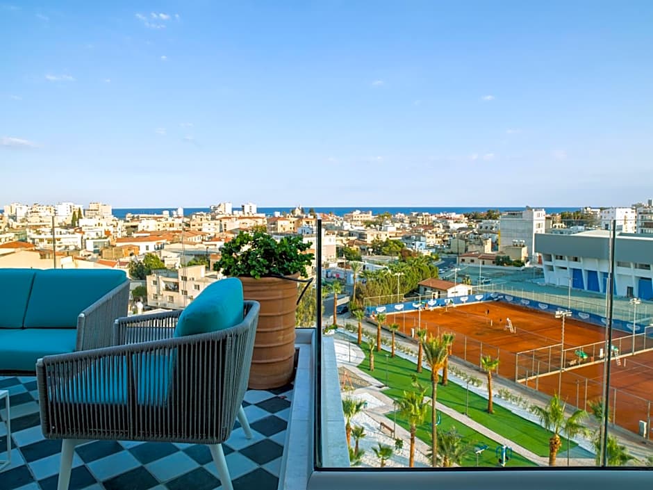 LIV URBAN Suites