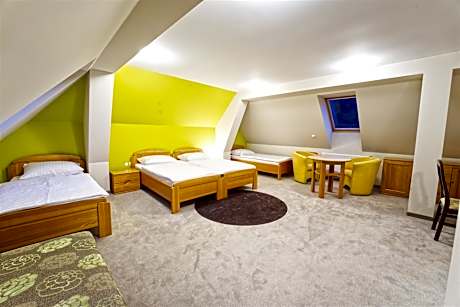 Quadruple Room with Shower