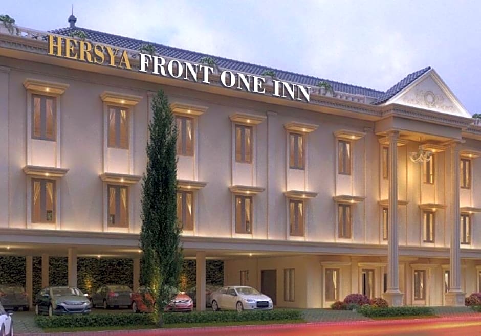 Hersya Front One Inn Surabaya