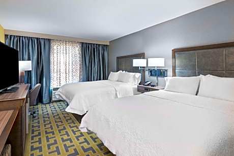 Queen Room with Two Queen Beds - Hearing Access/Non-Smoking