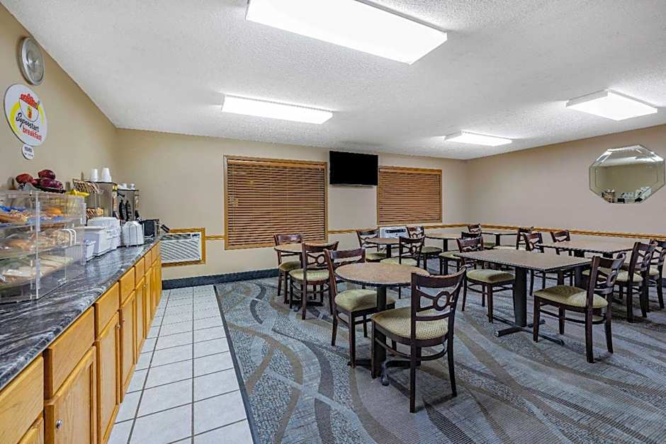 Super 8 by Wyndham Valentine NE