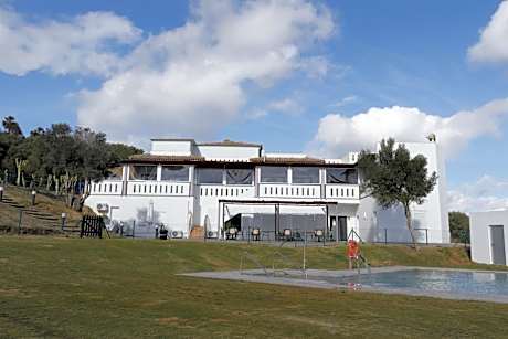 Hostal Restaurante Benalup Golf