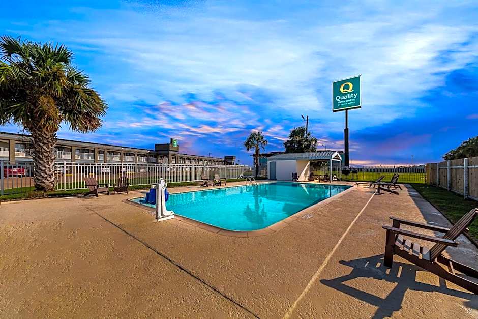 Quality Inn & Suites Port Lavaca near Lighthouse Beach