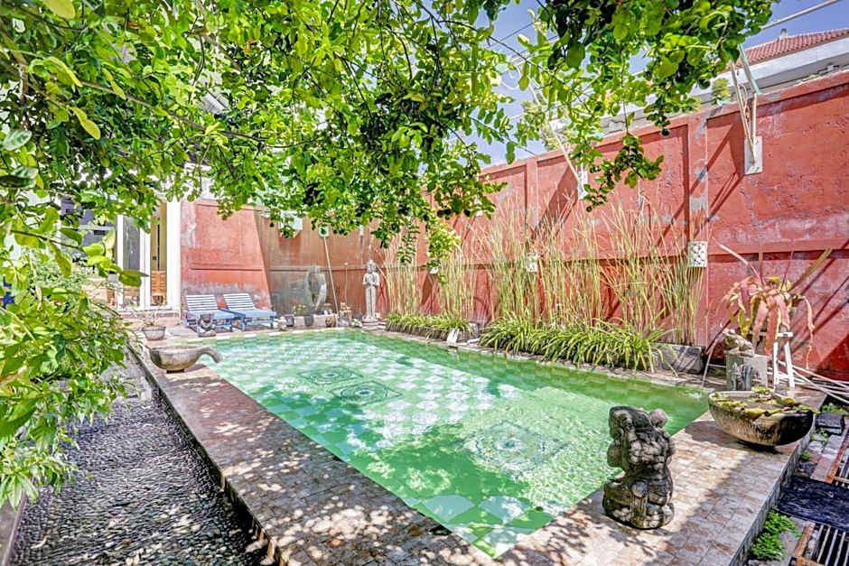 OYO 90363 Nira Guest House Sanur Bali