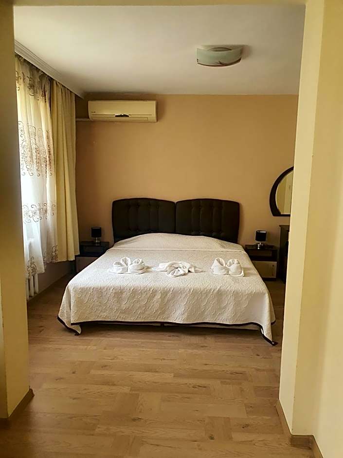 Family Hotel Central