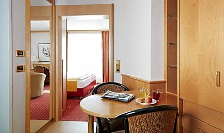 Apartment Deluxe King Bed