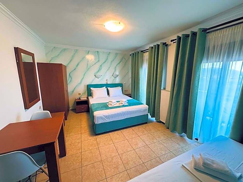 Anassa Deluxe Apartments & Studios