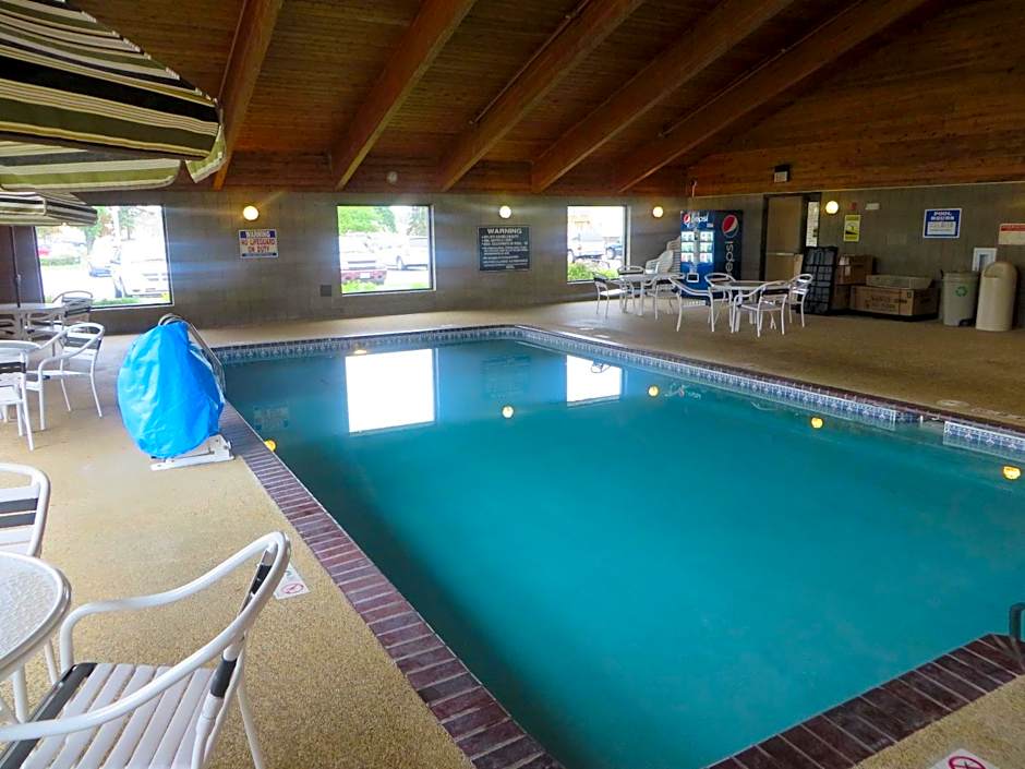 AmericInn by Wyndham Worthington