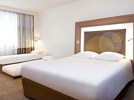 Standard Room with One Double Bed and Two Single Beds