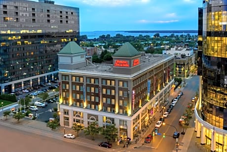 Hampton Inn & Suites Buffalo/Downtown