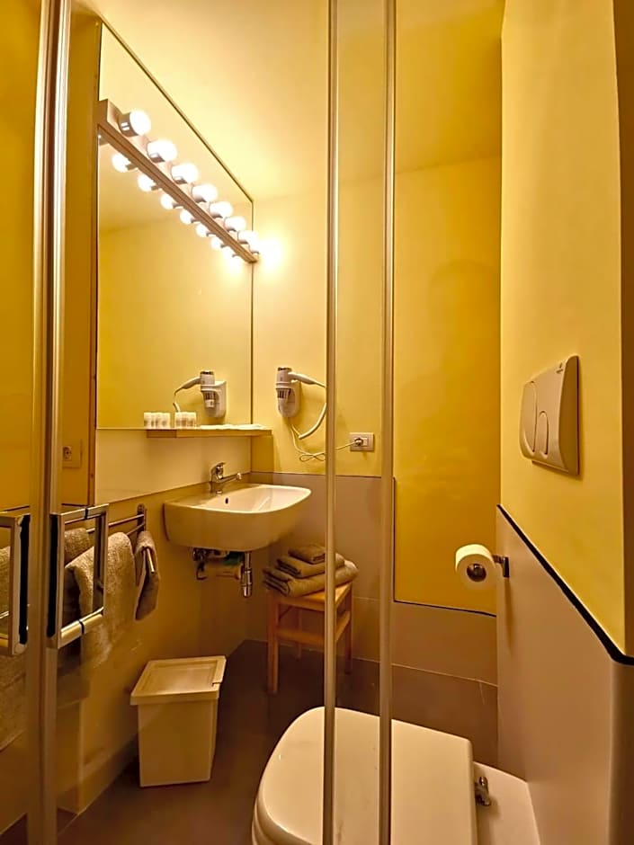 Red Carpet rooms