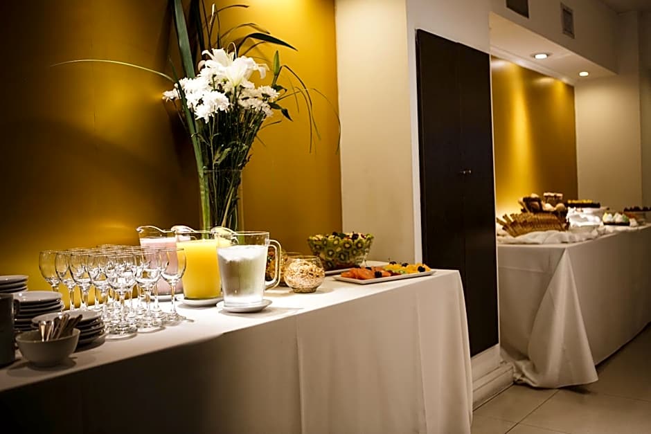 Ker Urquiza Hotel & Suites