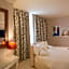 Base Hotel