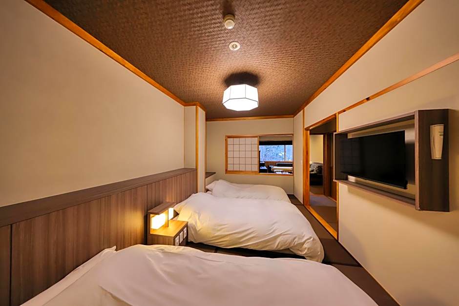 Foto 1 daripada 6 — Renovated Japanese-Western Style Room, Capacity: 4 People, with Hot Spring Private Bath, 45 sqm