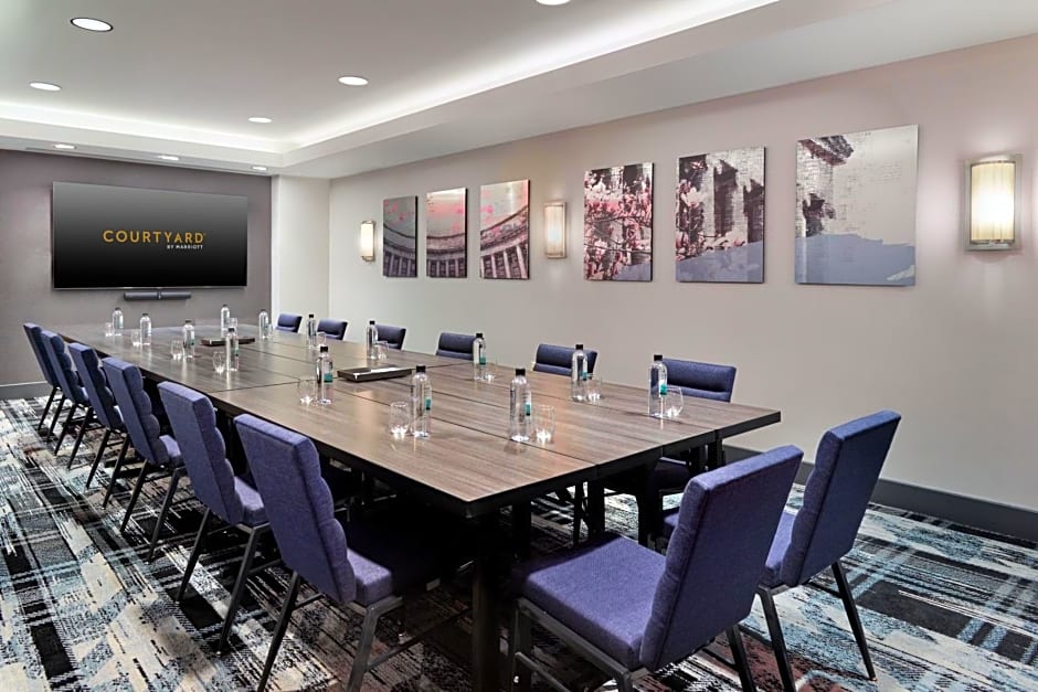 Courtyard by Marriott Washington, DC/Foggy Bottom