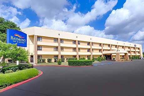 Baymont by Wyndham Hot Springs