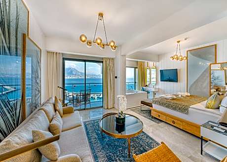 Deluxe King Room Sea View