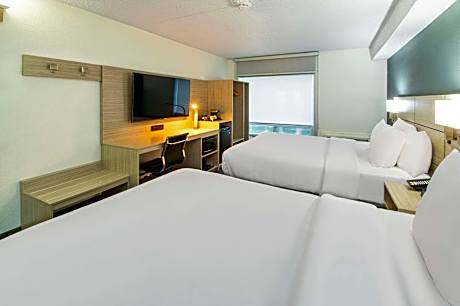 2 Queen Beds, Top Floor, Non-smoking