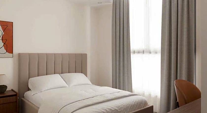 Len's Hotel