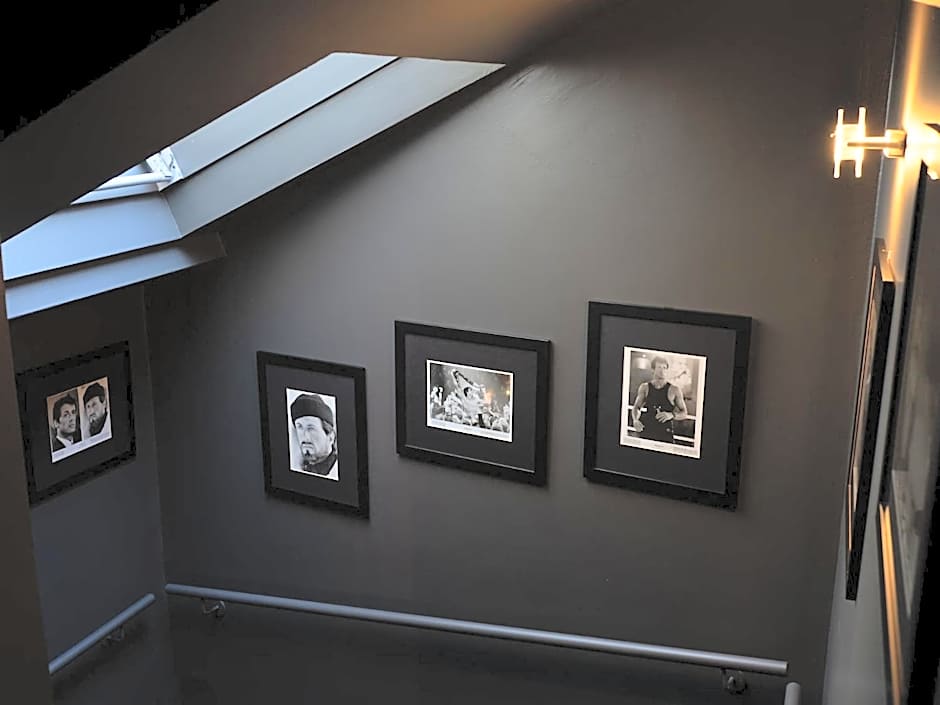 The Glam Boutique Hotel & Apt