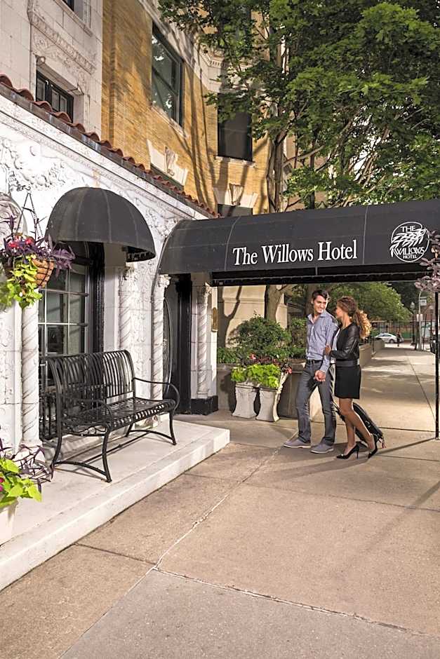 Photo 1 of 20 of The Willows Hotel