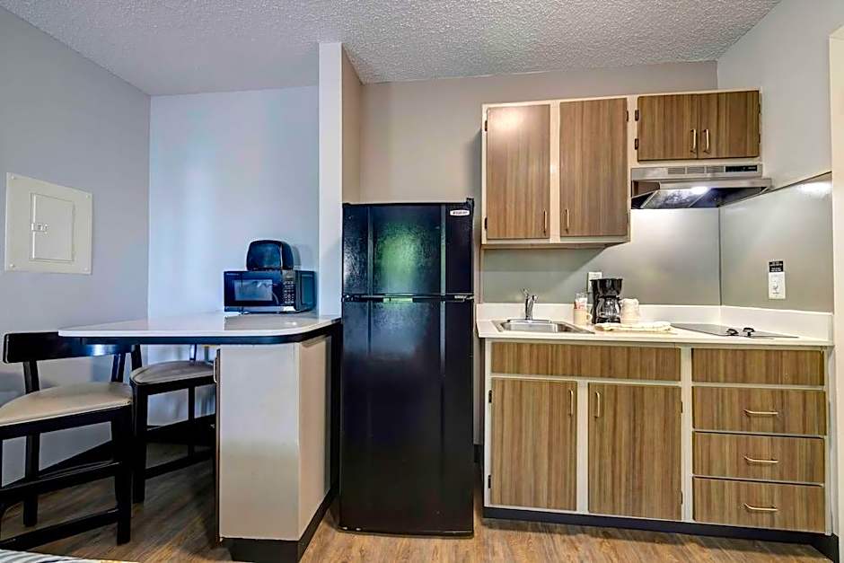 Studio 6-Arlington, TX - South - Dallas