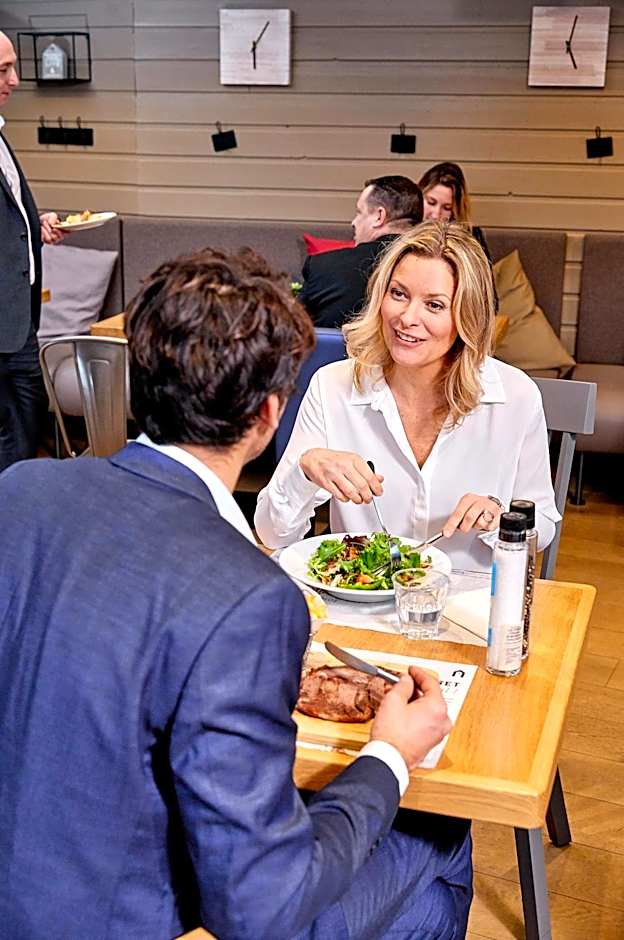 Hotel Campanile Saint German En Laye