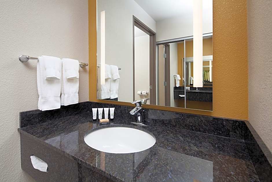 Red Lion Ridgewater Inn & Suites Polson
