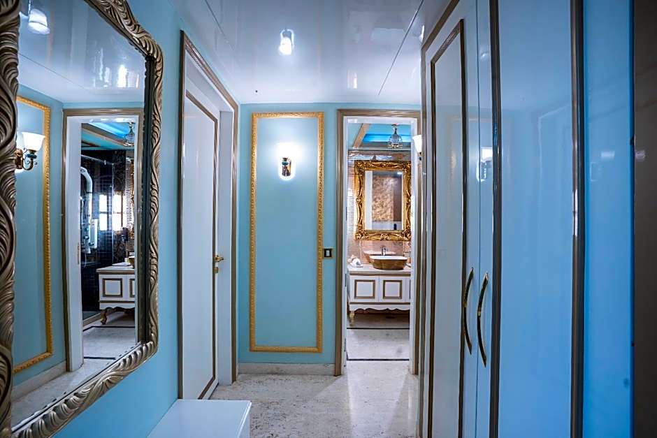 Hide Away Suites