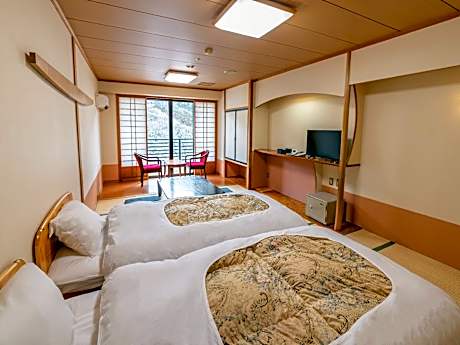 Japanese-Style Room with 2 Beds