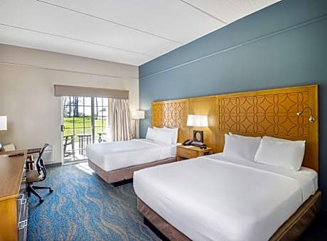Premium Poolside Grd-FL Dbl Q Room